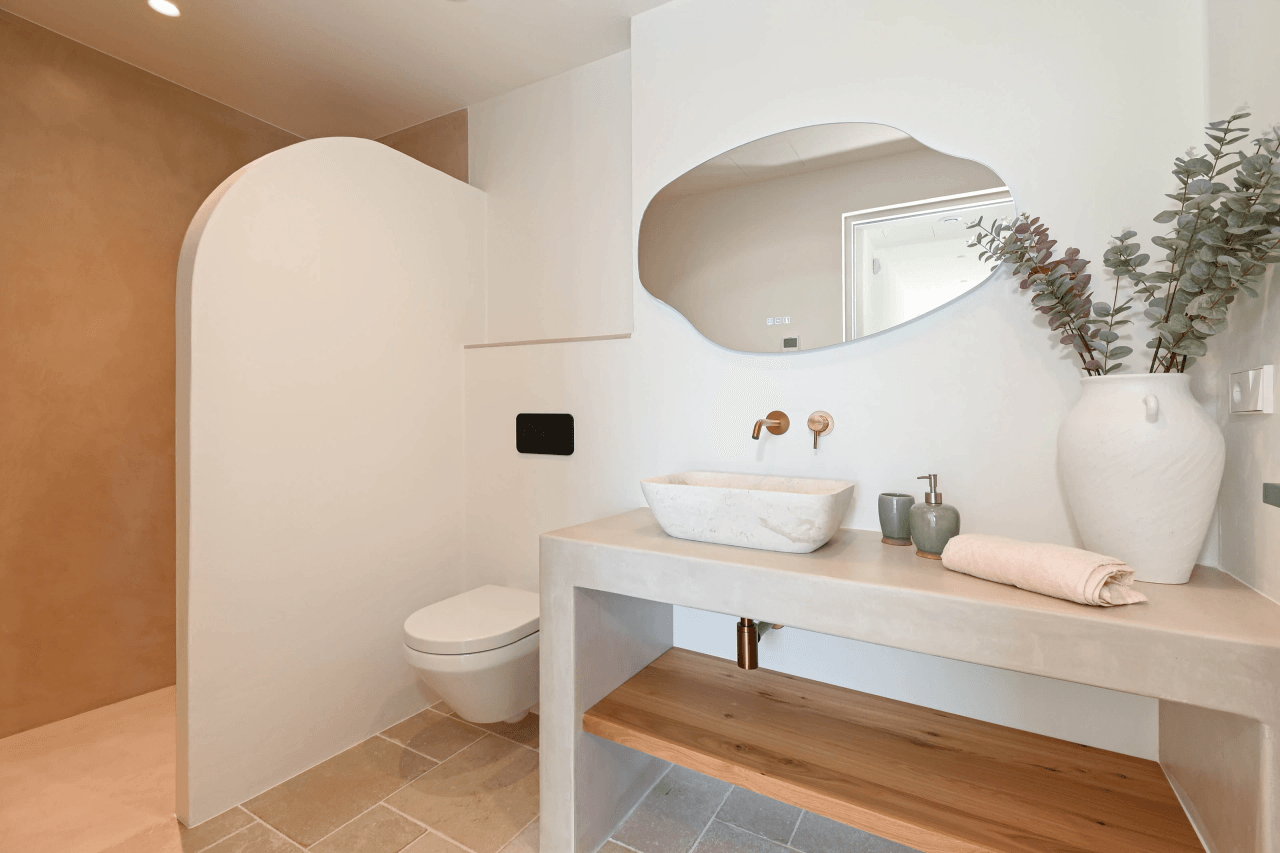 Exclusieve designvilla in Moraira met luxe buitenleven en panoramisch uitzicht