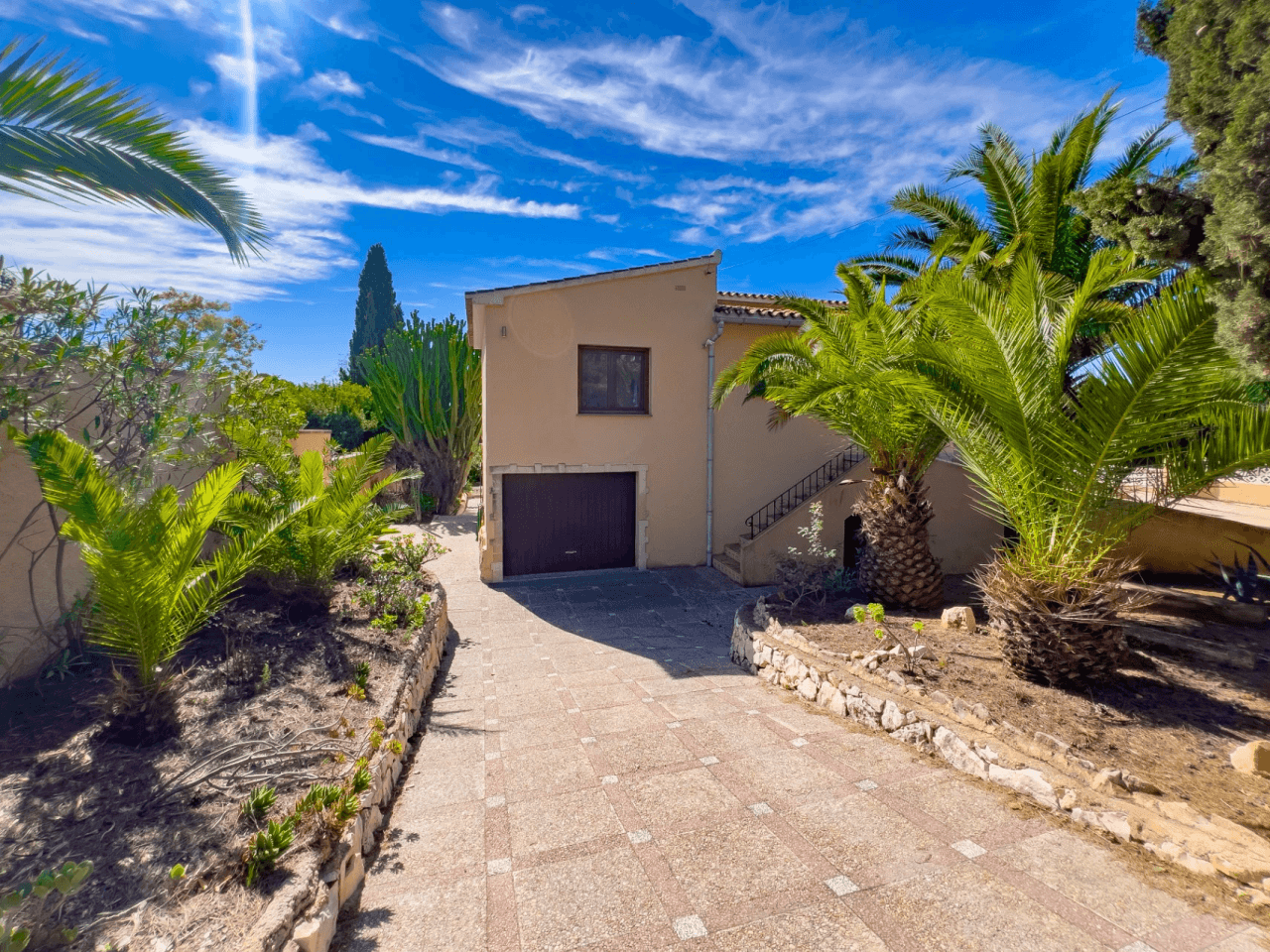 Zeezicht Villa te koop in Moraira op loopafstand van het centrum