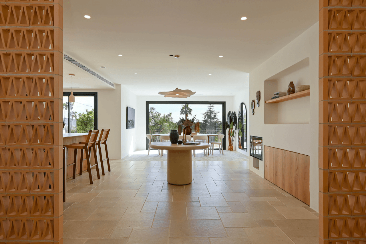 Exclusieve designvilla in Moraira met luxe buitenleven en panoramisch uitzicht