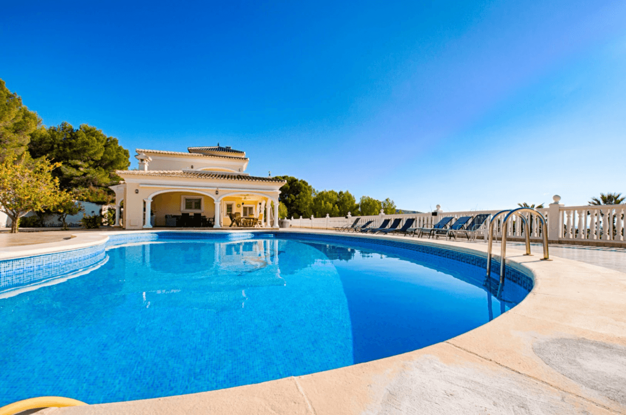 Villa for sale in Moraira, Alicante