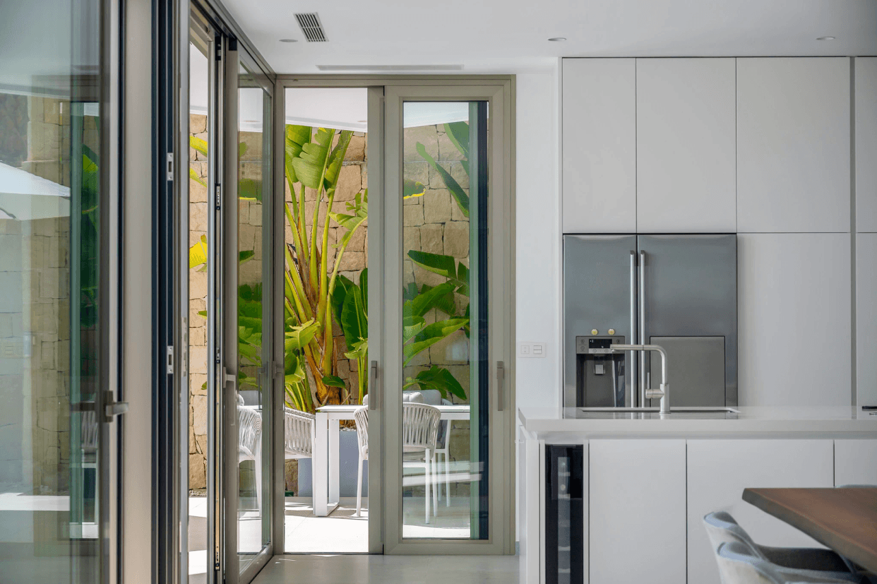 Uitzonderlijke Luxe Villa in Moraira – Waar Design, Technologie en Zeezicht Samenkomen