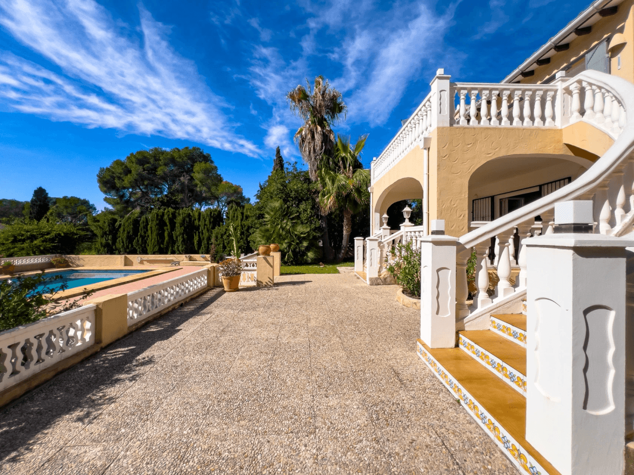 Zeezicht Villa te koop in Moraira op loopafstand van het centrum