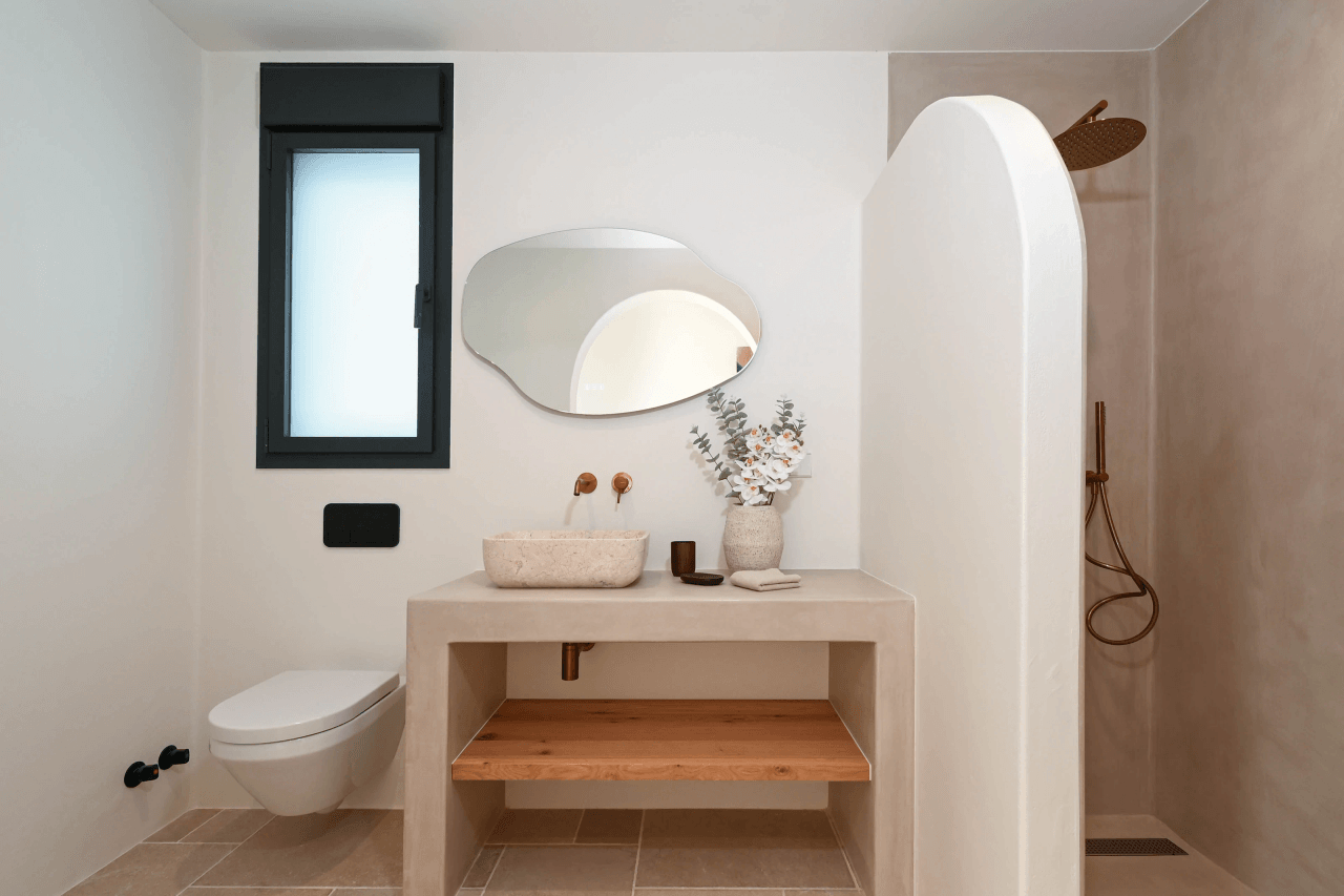 Exclusieve designvilla in Moraira met luxe buitenleven en panoramisch uitzicht