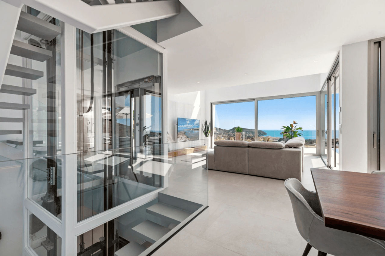 Uitzonderlijke Luxe Villa in Moraira – Waar Design, Technologie en Zeezicht Samenkomen
