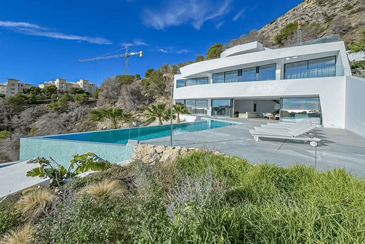 Stunning Modern Villa with Infinity Pool & Panoramic Sea Views in Altea Hills