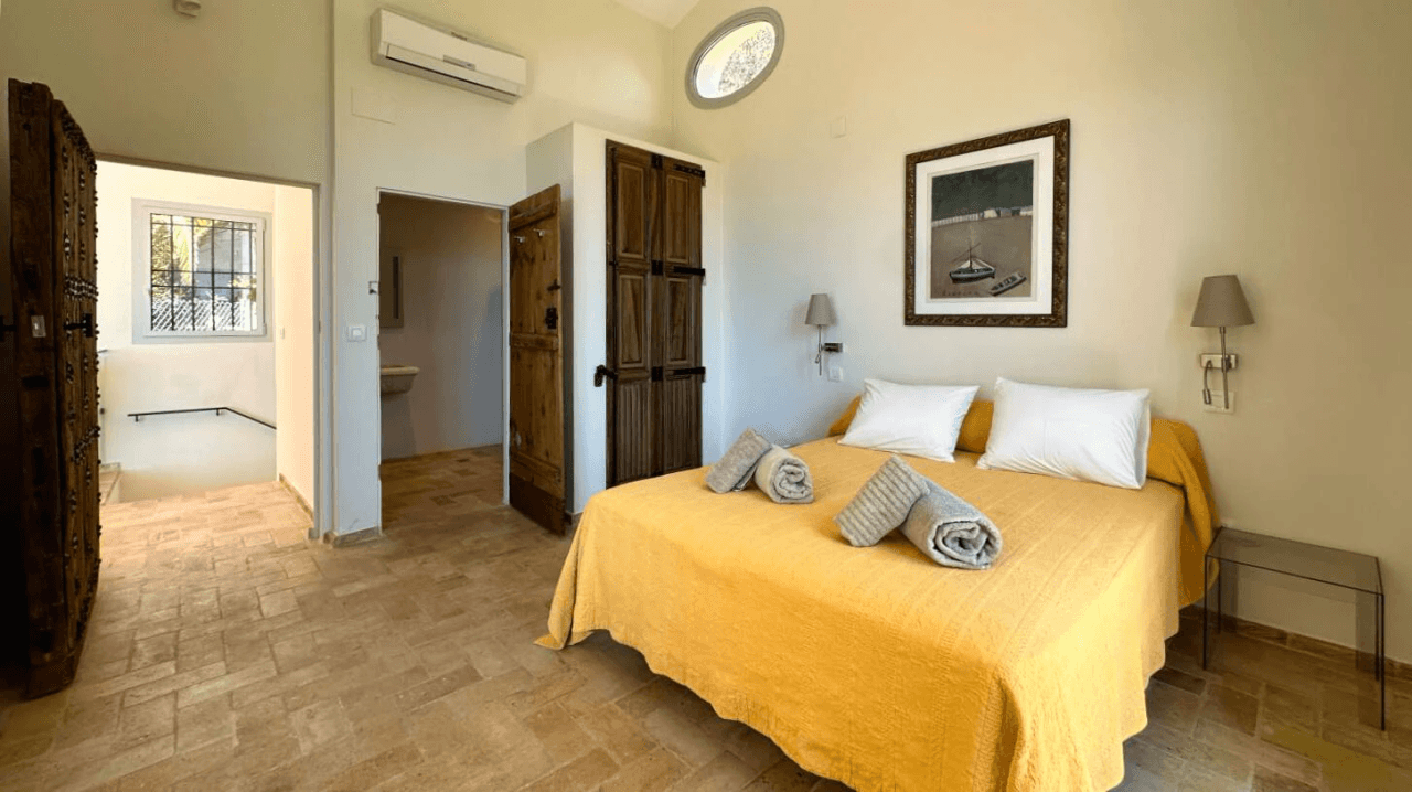 Exclusive Mediterranean villa facing the sea in Altea