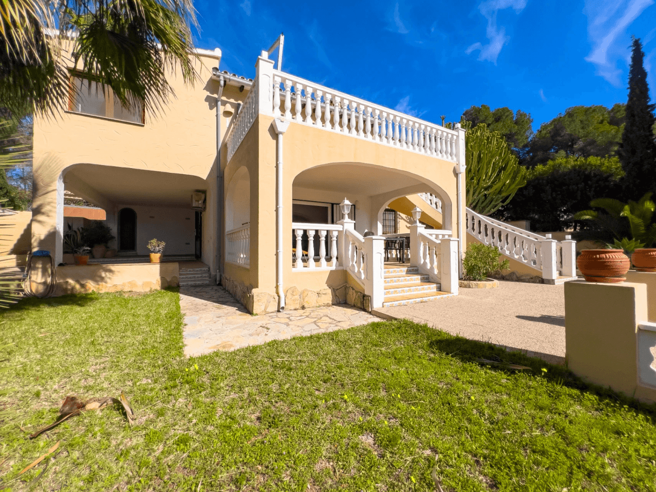 Sea View Villa for Sale in Moraira Walking Distance to Centre