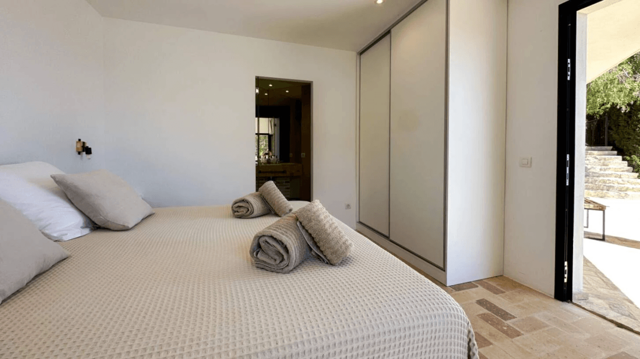 Exclusive Mediterranean villa facing the sea in Altea