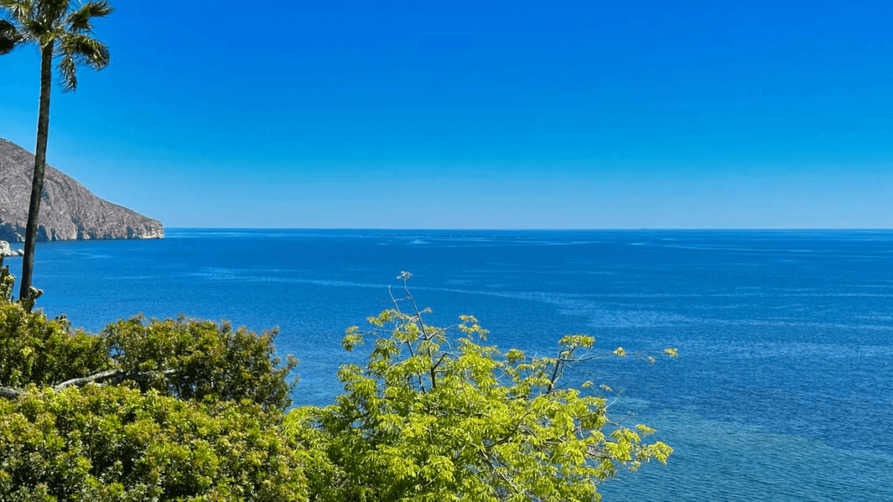 Exclusive Mediterranean villa facing the sea in Altea