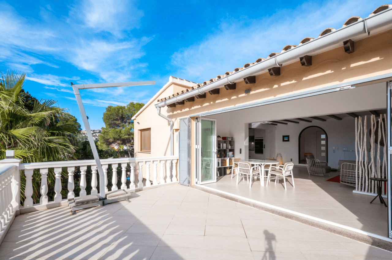 Sea View Villa for Sale in Moraira Walking Distance to Centre