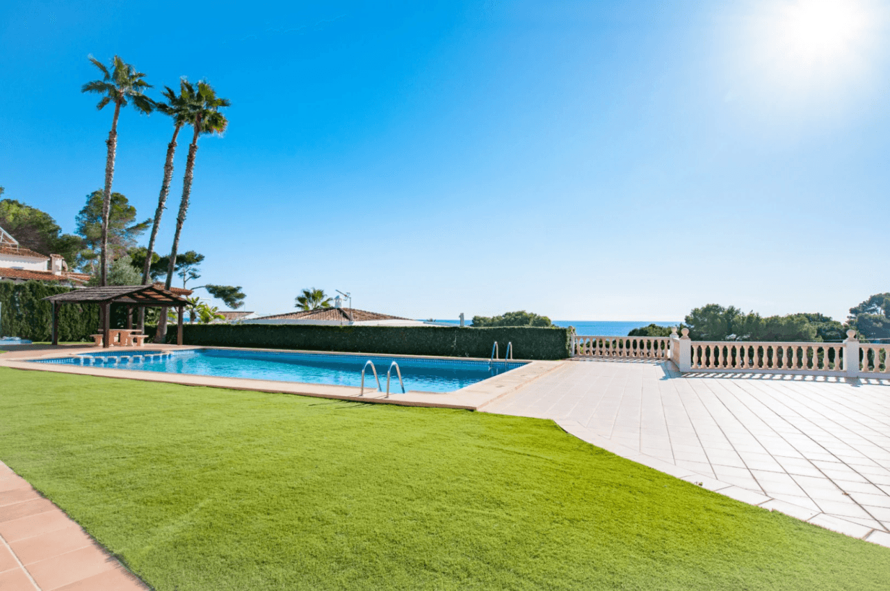 Charming Apartment with Stunning Sea Views in Moraira