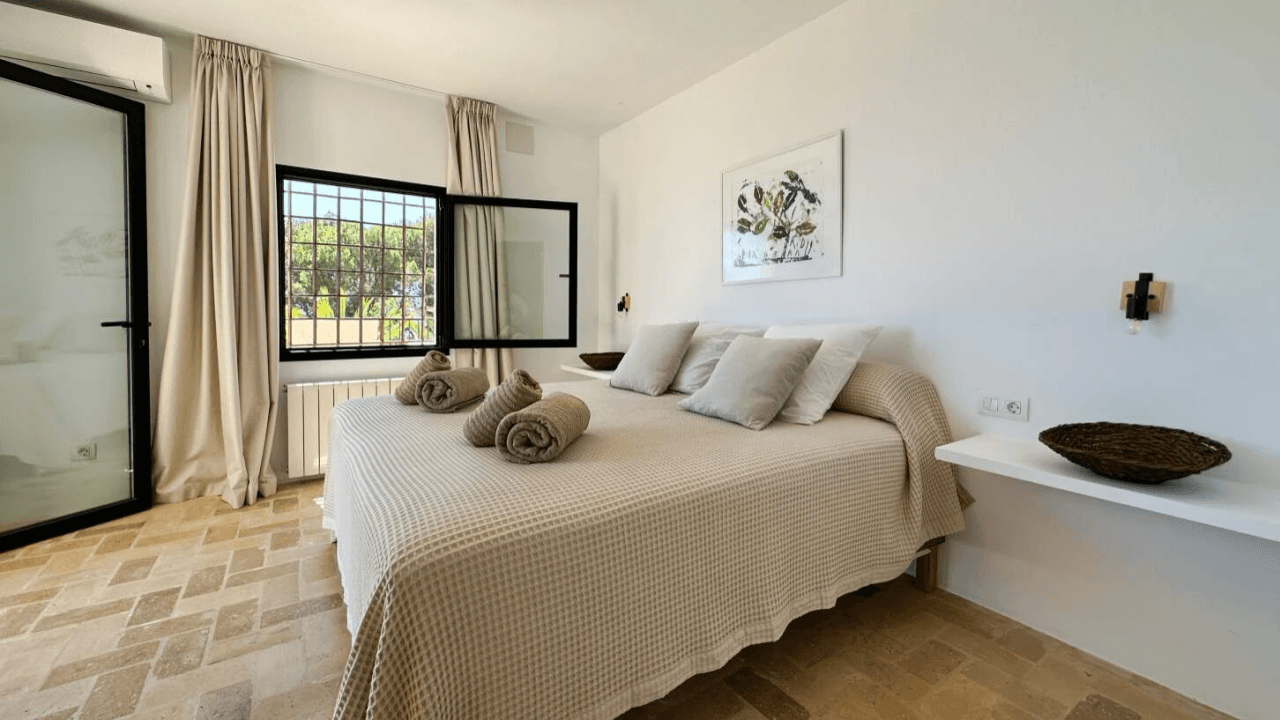 Exclusive Mediterranean villa facing the sea in Altea