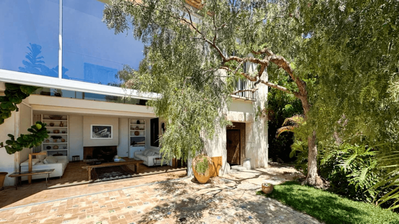 Exclusive Mediterranean villa facing the sea in Altea