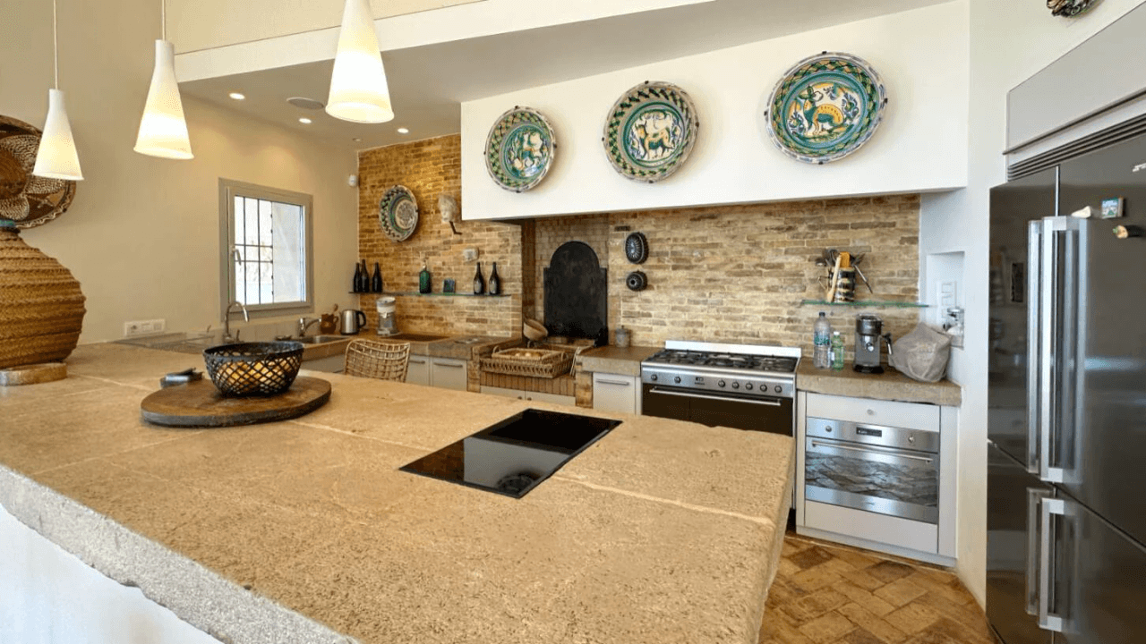 Exclusive Mediterranean villa facing the sea in Altea