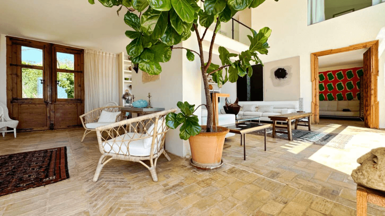 Exclusive Mediterranean villa facing the sea in Altea