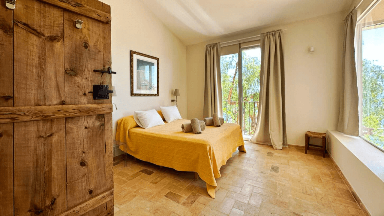 Exclusive Mediterranean villa facing the sea in Altea