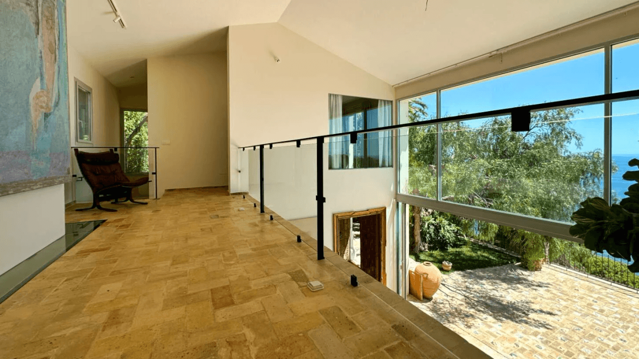 Exclusive Mediterranean villa facing the sea in Altea