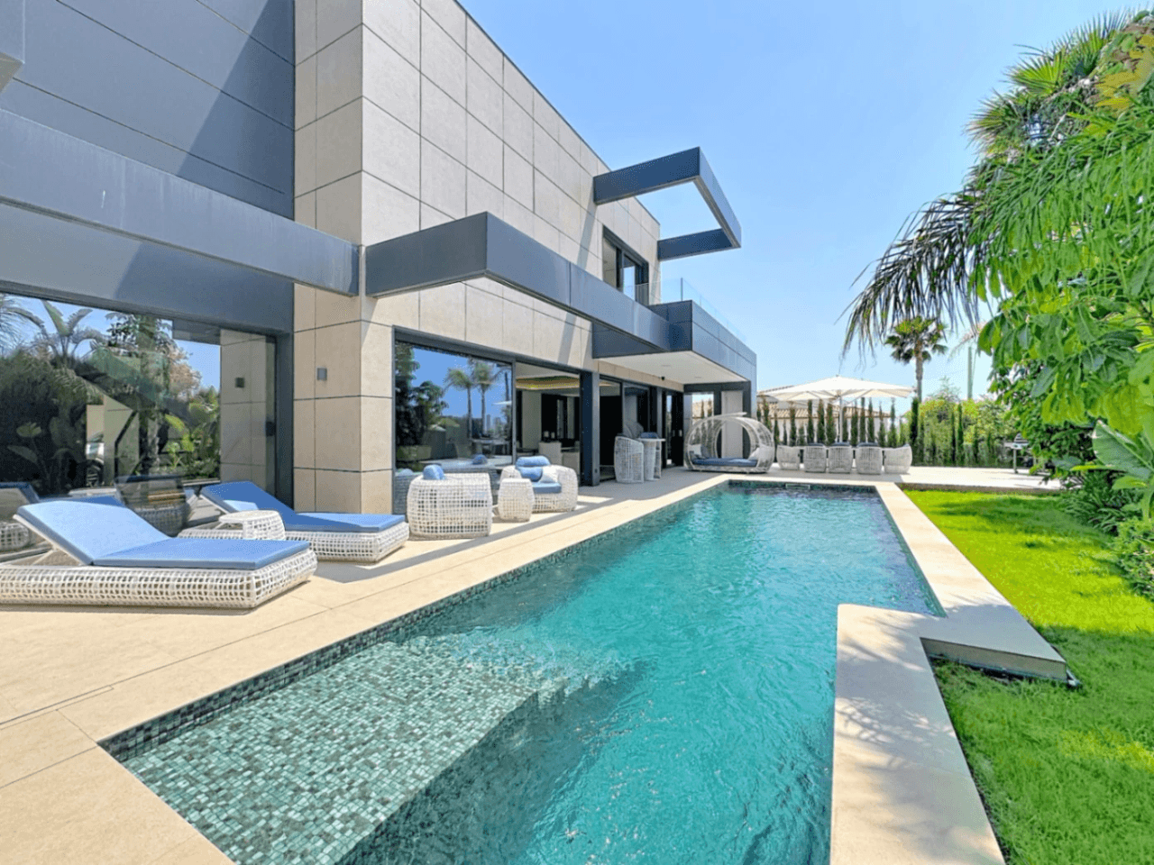 Impressive luxury villa in a minimalist style that combines luxury and comfort.