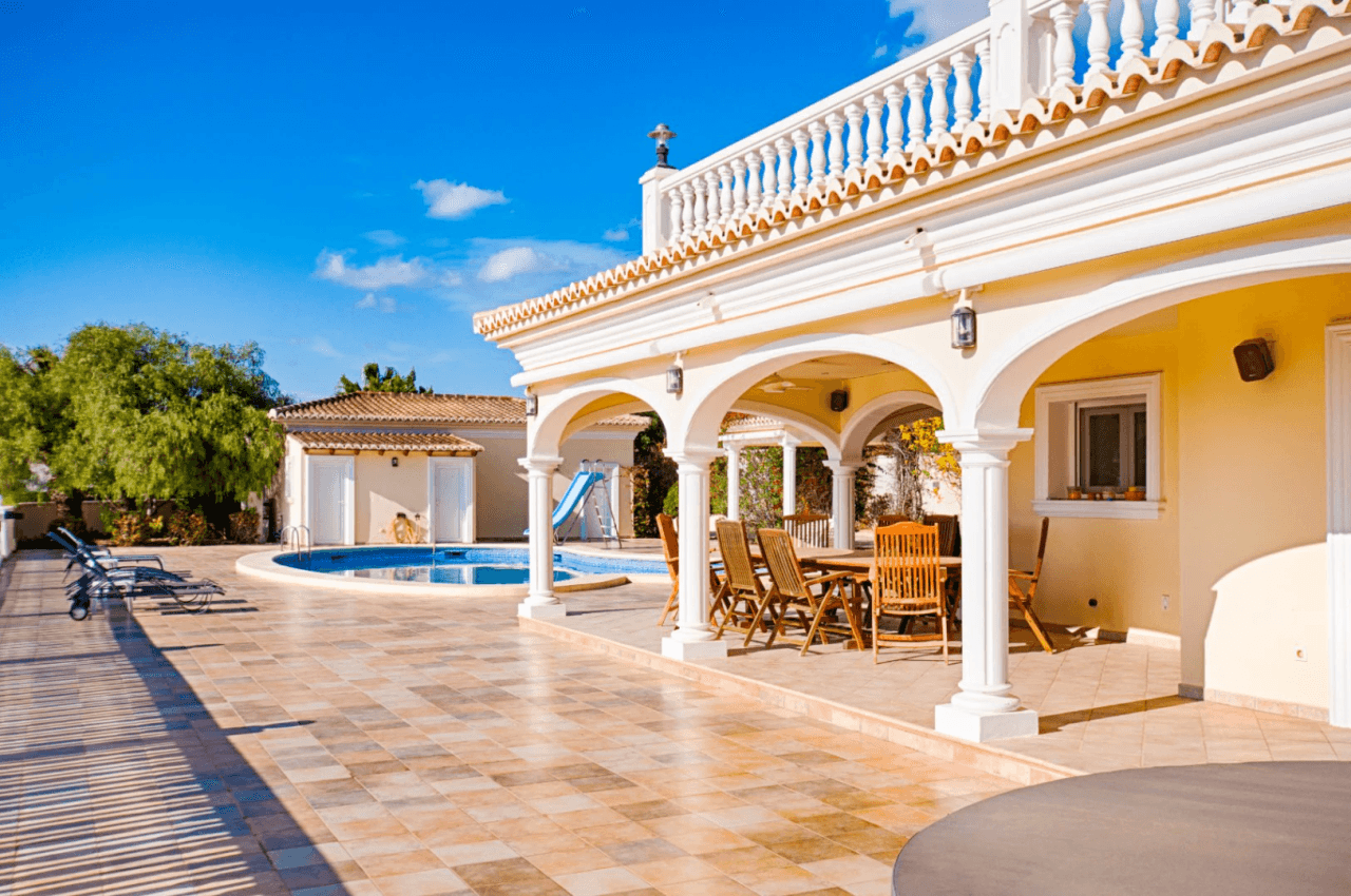 Large Elegant Villa with Sea Views for Sale in Moraira