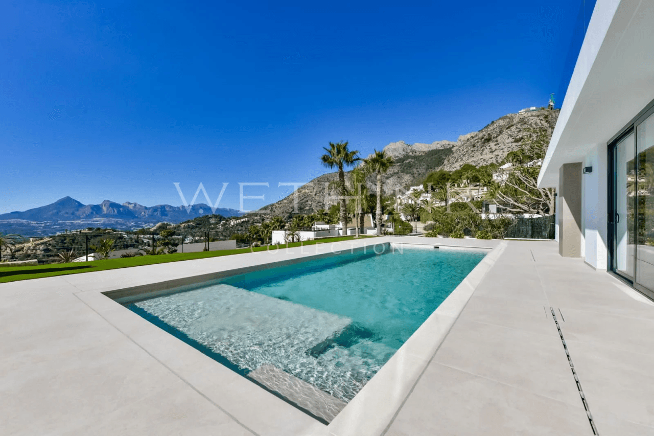 Luxury Villa in Altea Hills with Panoramic Mediterranean Views