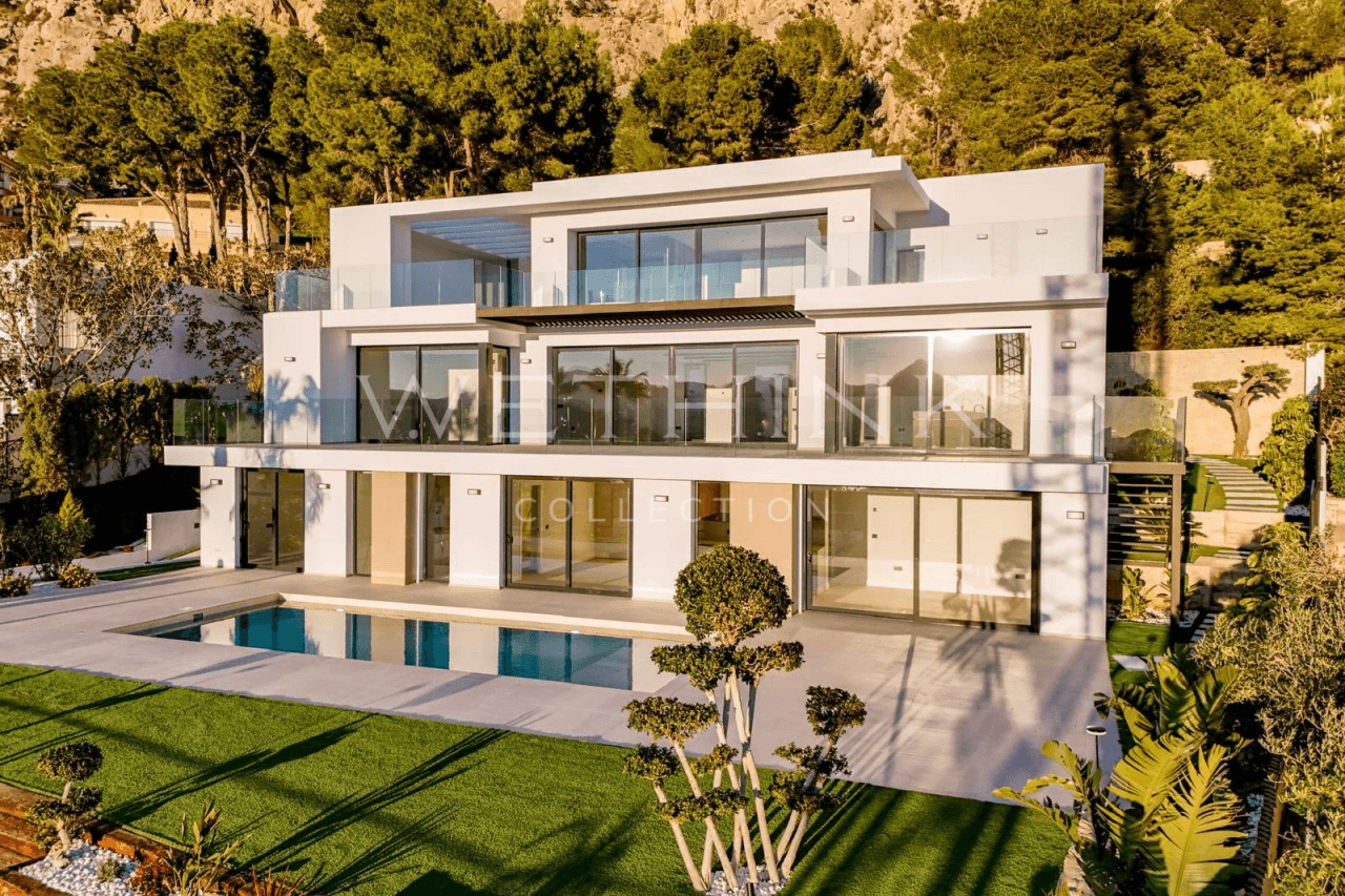 Luxury Villa in Altea Hills with Panoramic Mediterranean Views