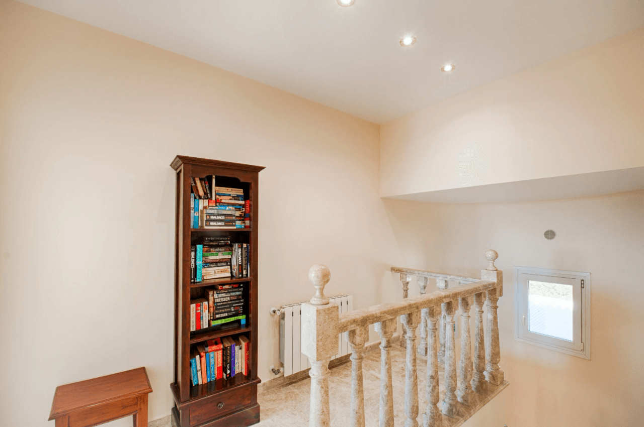 Large Elegant Villa with Sea Views for Sale in Moraira