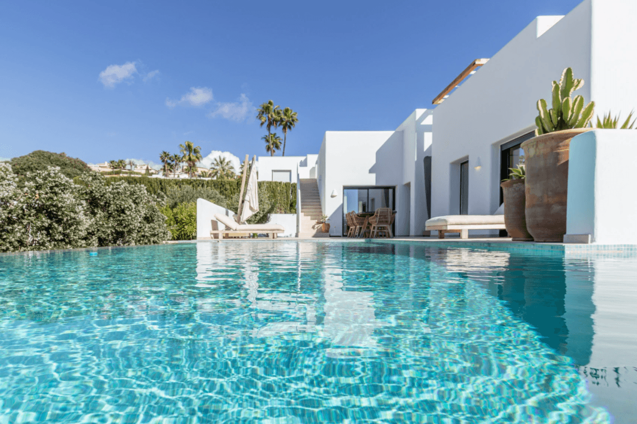 Ibiza Style Luxury Villa in Moraira — Mediterranean Elegance Just 1 km from the Sea