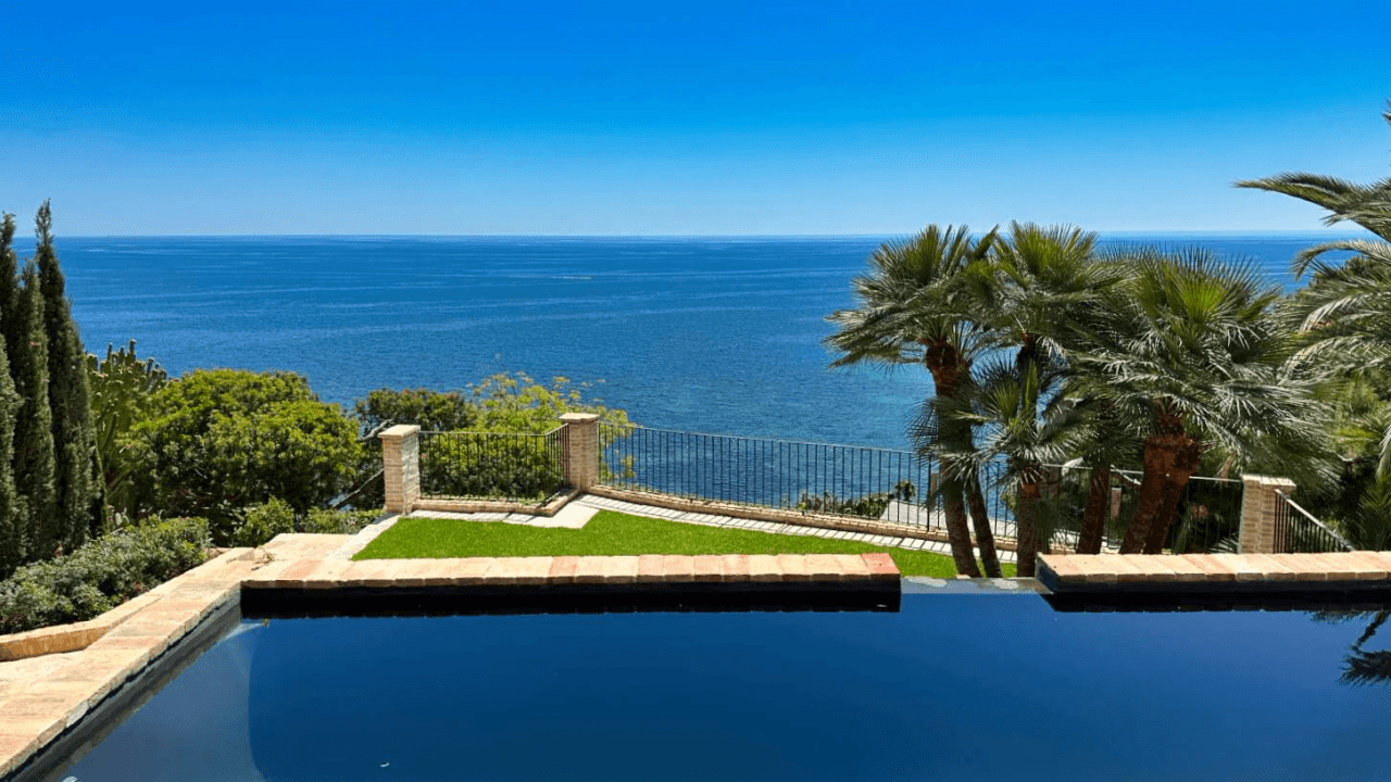 Exklusiv medelhavsvilla vid havet i Altea