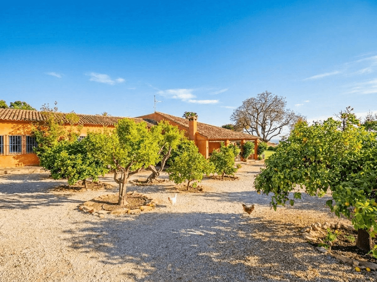 Villa for sale in Altea, Alicante