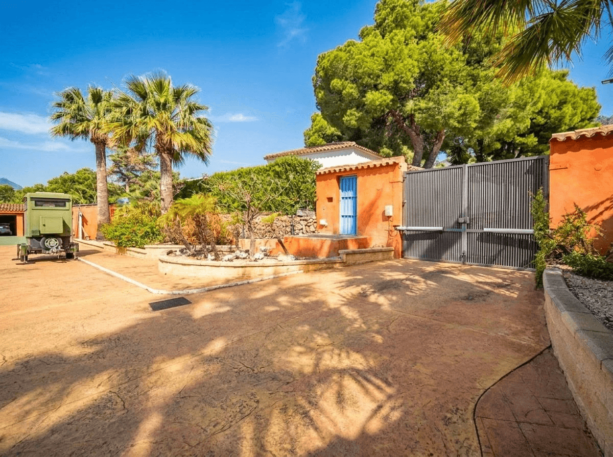 Villa for sale in Altea, Alicante