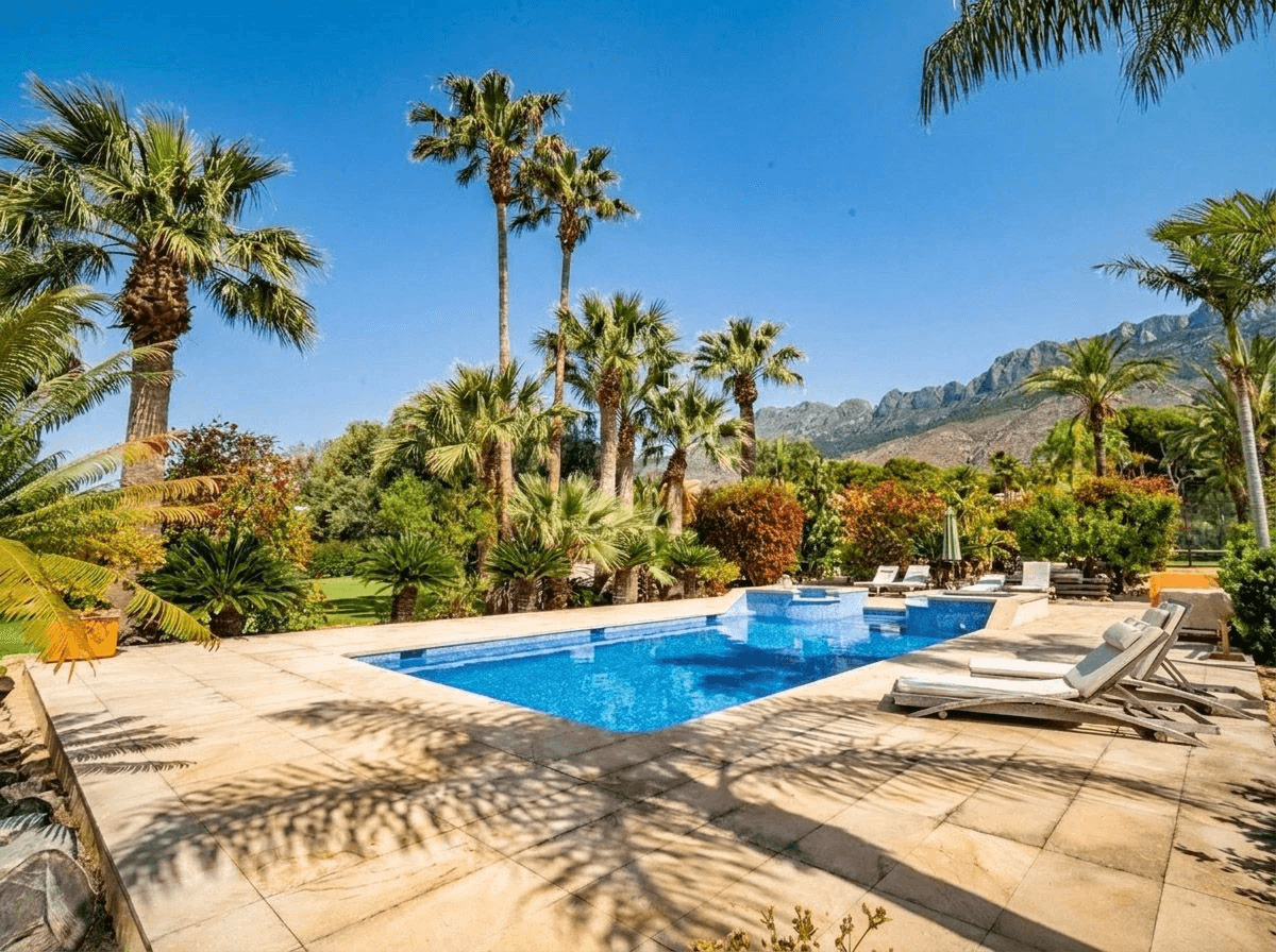 Villa for sale in Altea, Alicante