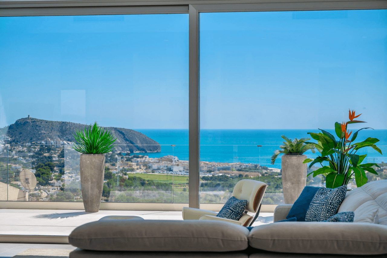 Excepcional Villa de Lujo en Moraira – Donde el Diseño, la Tecnología y las Vistas al Mar se Unen