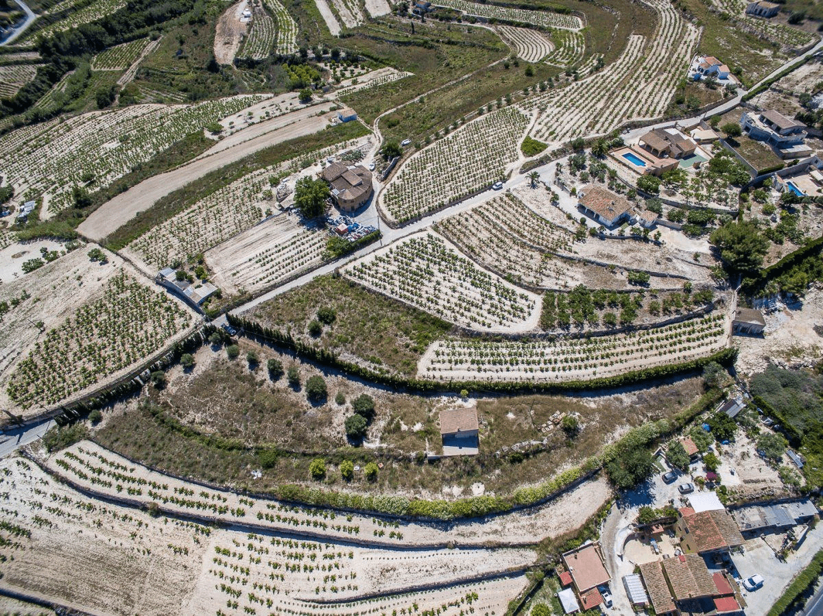 CONSTRUCCIÓN NUEVA DE UNA FINCA EN UNA UBICACIÓN ÚNICA EN MORAIRA