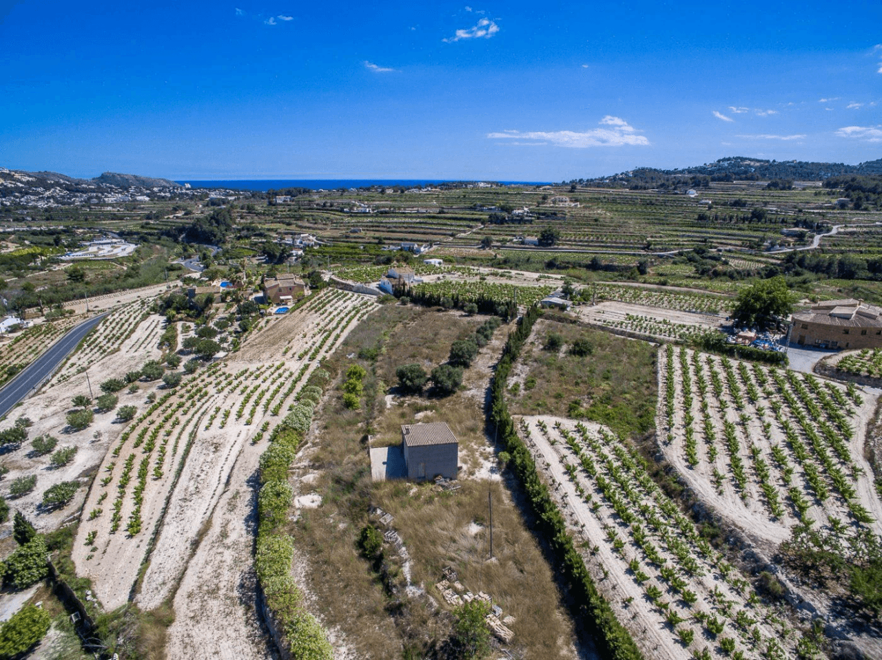CONSTRUCCIÓN NUEVA DE UNA FINCA EN UNA UBICACIÓN ÚNICA EN MORAIRA